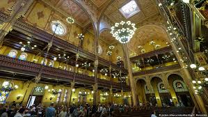 The Jewish Festival taking place in Europe's largest synagogue in Budapest. Via DW